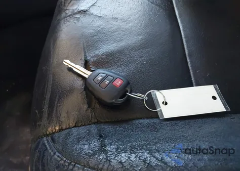 2014 Toyota Rav4 Xle from USA, damaged, VIN JTMWFREV1EJ013911